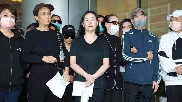 杨洁篪接受中央媒体对南海仲裁案仲裁庭所谓裁决的采访