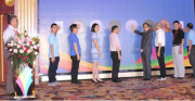 央视批抗日剧现裸女：比看谁俗谁二